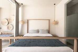 Suite, 2 habitaciones | 2 dormitorios, caja fuerte, escritorio y tabla de planchar con plancha
