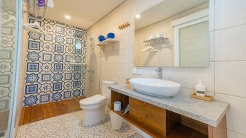 FourLeaf - Pool Loft Suite | Bathroom