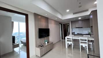 Apartment, 2 Bedrooms | Desk, free WiFi
