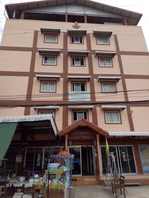 Exterior - Baan Yuyuen (Pathum Thani)