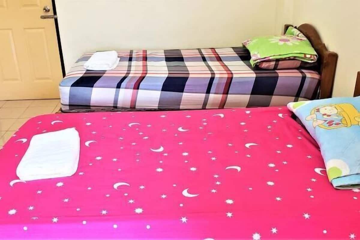 Desk, free WiFi, bed sheets