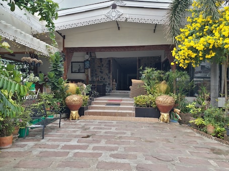 Front of property. Platinum Place