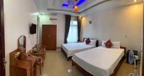 Quadruple Room | Minibar, desk, iron/ironing board, free WiFi - Tuan Anh 3 Hotel (Bo Trach)