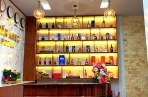 Bar (trong khuôn viên)
