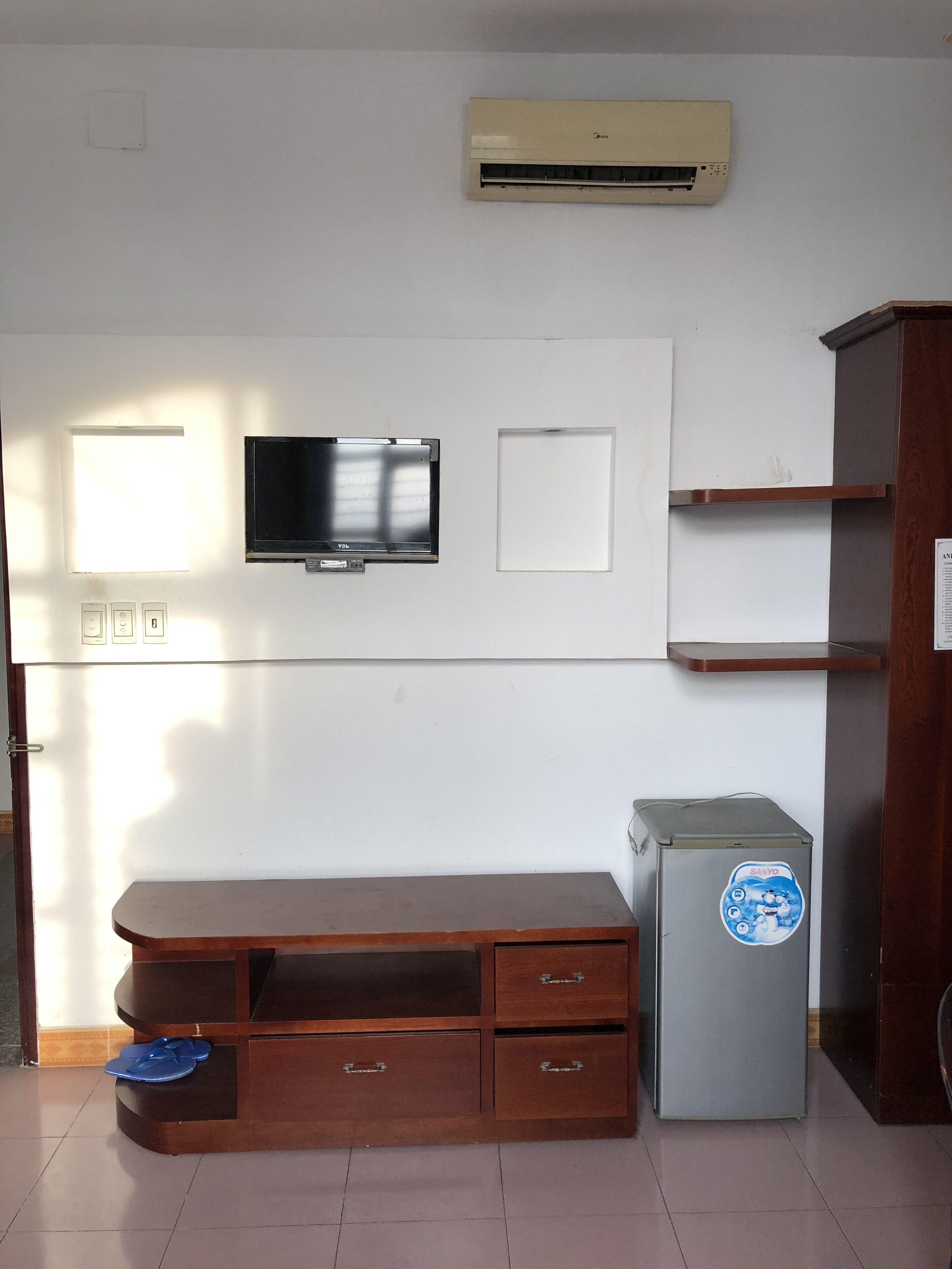 Minibar, wifi gratis, ropa de cama