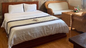 Minibar, bureau, fer et planche à repasser, Wi-Fi gratuit
