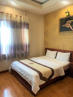 Deluxe-Zimmer | Minibar, Schreibtisch, Bügeleisen/Bügelbrett, kostenloses WLAN