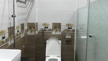 Shower, towels