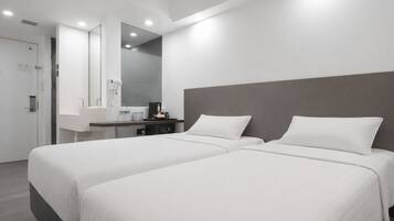 Basic-Doppelzimmer | Minibar, Schreibtisch, laptopgeeigneter Arbeitsplatz