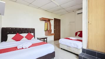 Desk, iron/ironing board, free WiFi, bed sheets