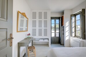 3 camere