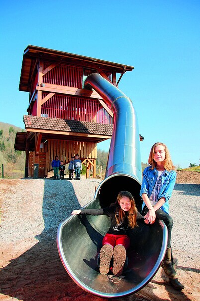 SWIMMING POOL, SPA, GIANT PLAYGROUND, BOWLING, PANCAKE BAR FREE ON-SITE ACTIVITIES