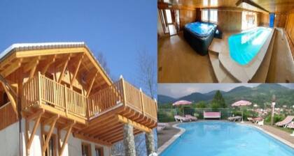 SWIMMING POOL, SPA, GIANT PLAYGROUND, BOWLING, PANCAKE BAR FREE ON-SITE ACTIVITIES