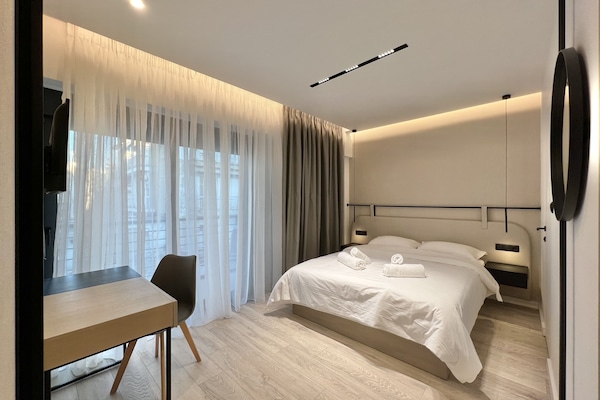 Business Double Room | In-room safe, desk, laptop workspace, blackout drapes