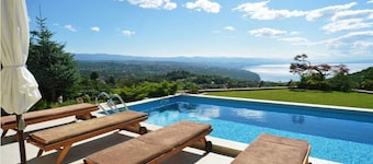 Villa Lunin 5*, Holiday Home Rental