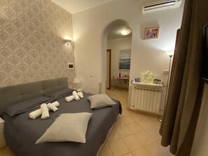 1 室のベッドルーム、アイロン / アイロン台、WiFi (無料)、ベッドシーツ