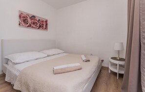 1 chambre, Wi-Fi gratuit, draps fournis