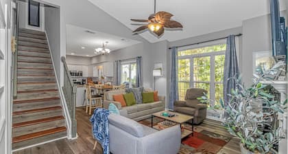 Discount! Walk to Beach, Golf, Pool, Arcade, Beautiful and peaceful community