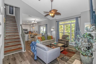Discount! Walk to Beach, Golf, Pool, Arcade, Beautiful and peaceful community