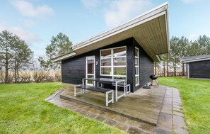 Outdoor dining - 2 bedroom cozy home in Roslev (Roslev)