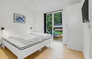 4 Schlafzimmer, Reisekinderbett, WLAN