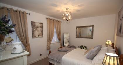 Historic Old Town 2 Bed Ground Floor Apartment