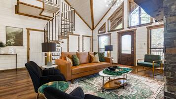 Älytelevisio, takka, kirjoja