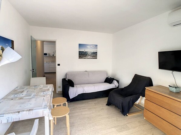 Living area - Apartment with air-conditioning (SAINTE MAXIME)