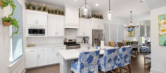 Gorgeous 4 bed/3.5 bath Home with Private Pool