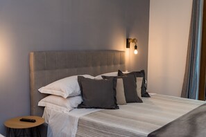 3 bedrooms, iron/ironing board, travel crib, free WiFi