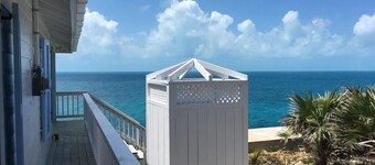 Private Waterfront On The Caribbean Cliffs