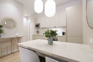 Fridge, microwave, oven, dishwasher