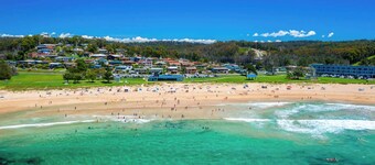 Sunset Vista Retreat | Minutes to Malua Bay Beach