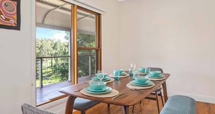 Sunset Vista Retreat | Minutes to Malua Bay Beach