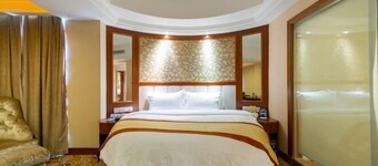 Golden Diamond Hotel