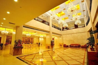 Golden Diamond Hotel