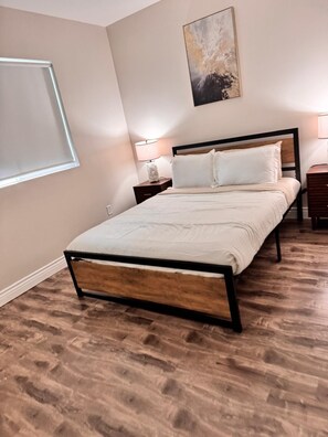 4 bedrooms, iron/ironing board, free WiFi, bed sheets