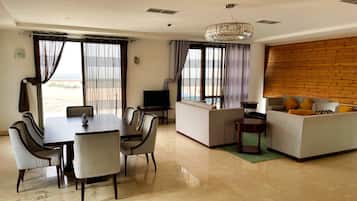 Deluxe Villa | 1 bedroom, Egyptian cotton sheets, premium bedding, down comforters