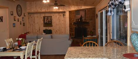 تناول الطعام