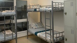 Basic Shared Dormitory | WiFi (free) - Boys hostal (Dubai)