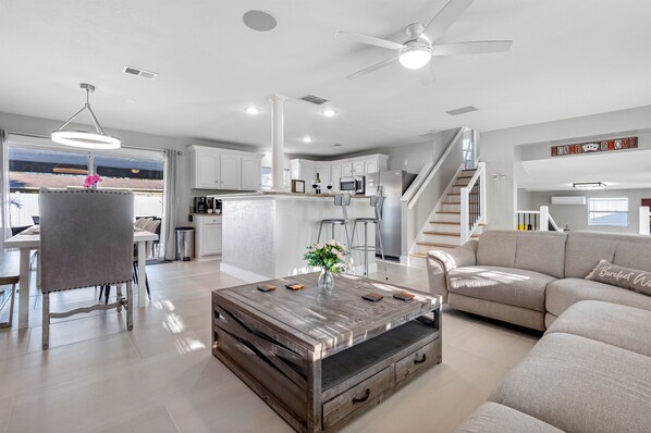 Smart TV, table tennis, books