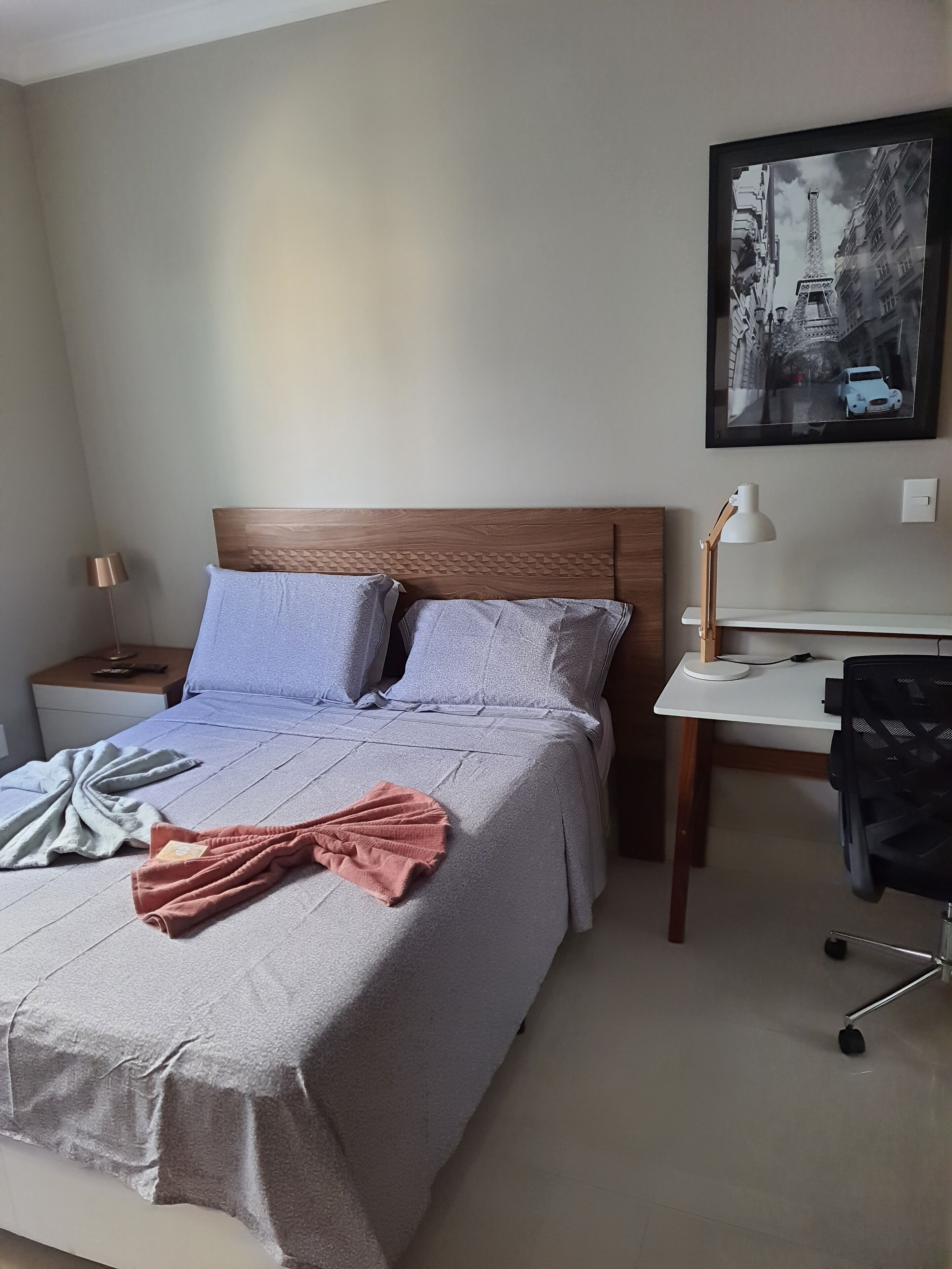 1 quarto, Wi-Fi de cortesia, roupa de cama