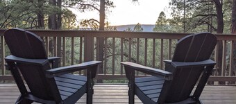 5BR Flagstaff Cabin • Deck • Games • 1 Acre• Hiking