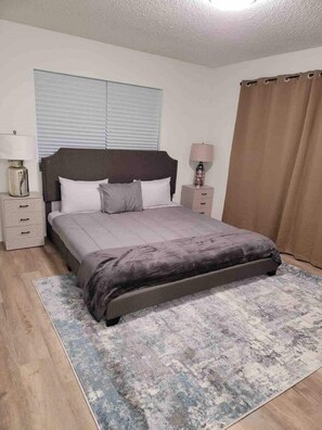 4 bedrooms, iron/ironing board, free WiFi, bed sheets