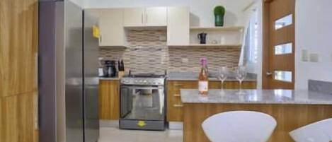 Fridge, microwave, oven, stovetop