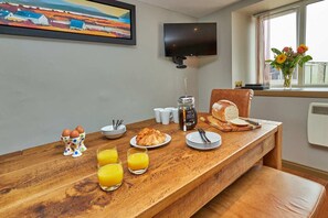 Dining - THE CATTLEMAN'S BOTHY - Highland House with Stunning Balnakeil Beach Views. (Durness)
