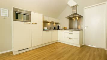 Frigorífic, forn, placa de cuina i rentaplats