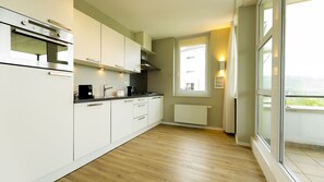 Réfrigérateur, four, plaque de cuisson, lave-vaisselle