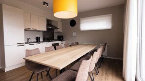 Réfrigérateur, four, plaque de cuisson, lave-vaisselle