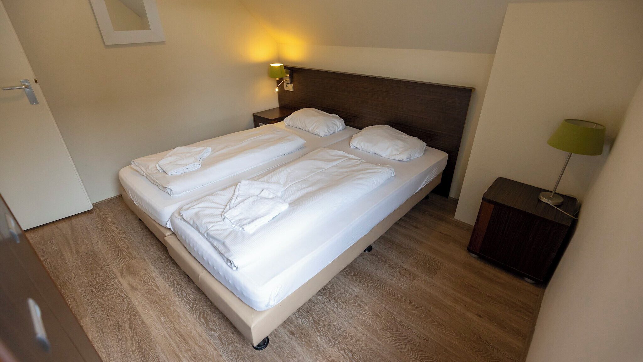 3 bedrooms, travel cot, free WiFi, bed sheets